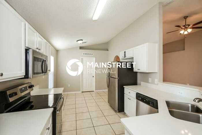 9135 Shindler Crossing Dr - Photo 6 of 16