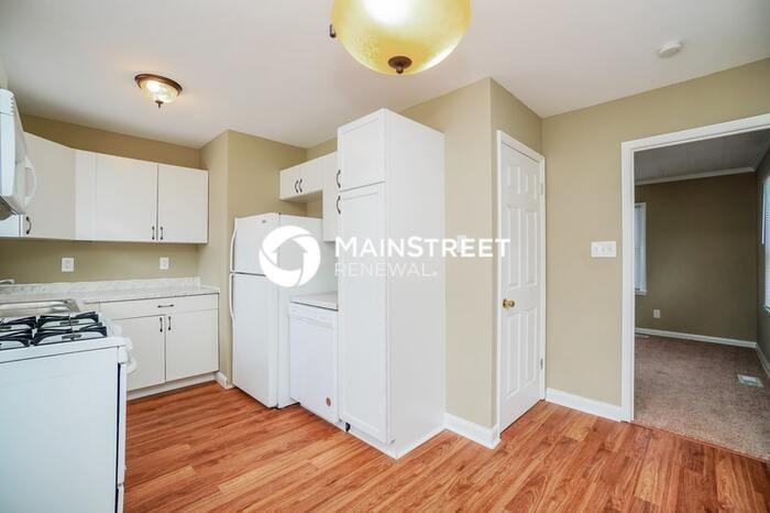 2231 Dartmouth Avenue - Photo 4 of 18