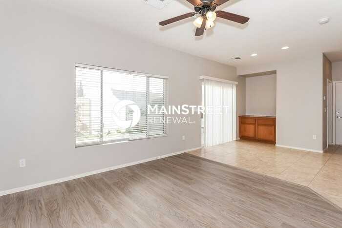 6251 Blushing Willow St - Photo 4 of 17