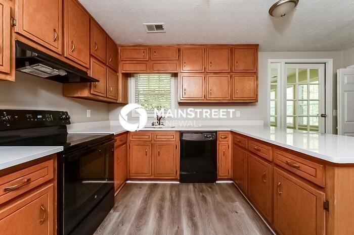 109 Hayes Cir - Photo 6 of 17