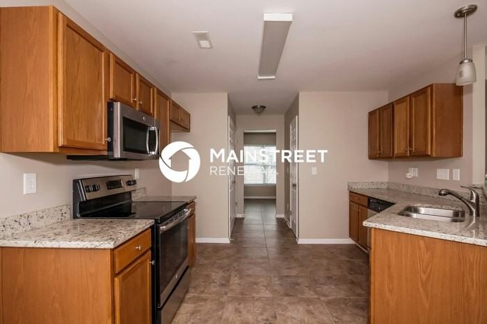 2028 Quill Ct - Photo 5 of 15