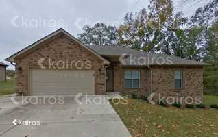 featured image of 560 Lexington Road