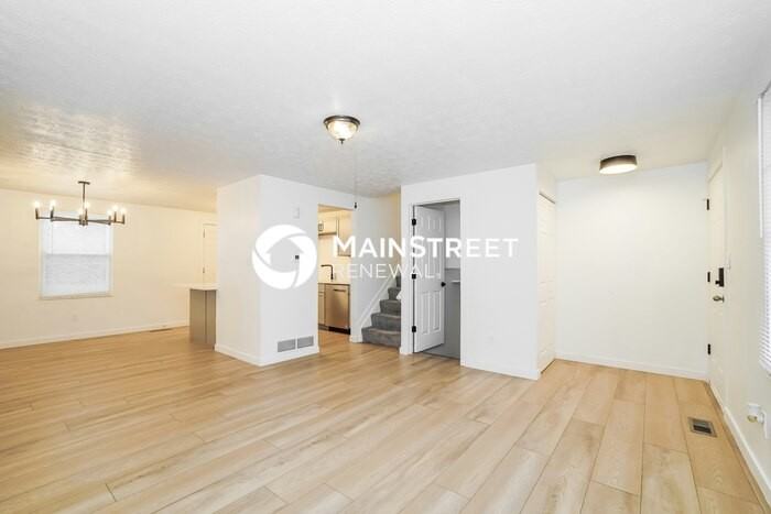 5411 Baynard Dr - Photo 3 of 18