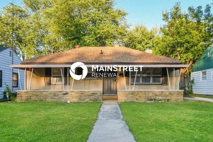 4769 N Mitchner Ave - Photo 3 of 16