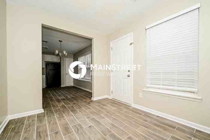 304 Lauren Way - Photo 3 of 17