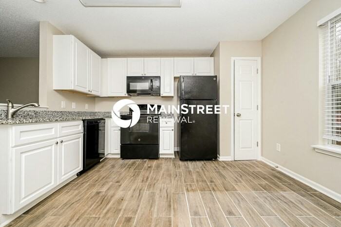 304 Lauren Way - Photo 4 of 17