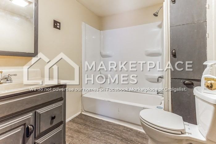 1445 5th Ave - Photo 5 of 15