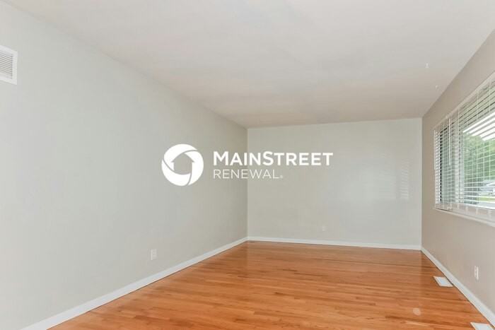 330 Moule Dr - Photo 2 of 17