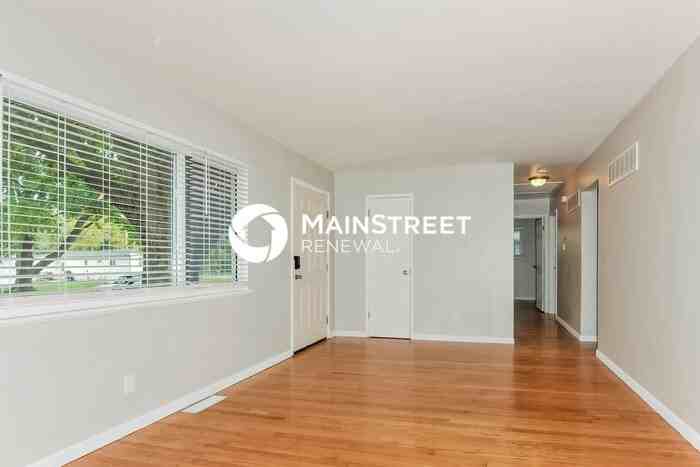 330 Moule Dr - Photo 3 of 17