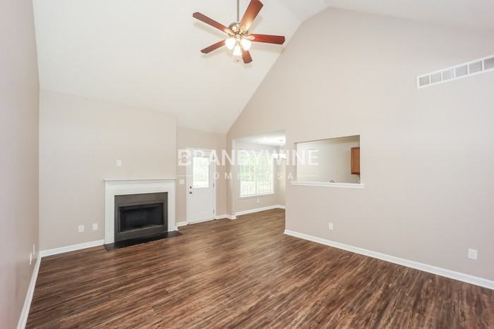 2040 Club Bay Dr - Photo 4 of 22