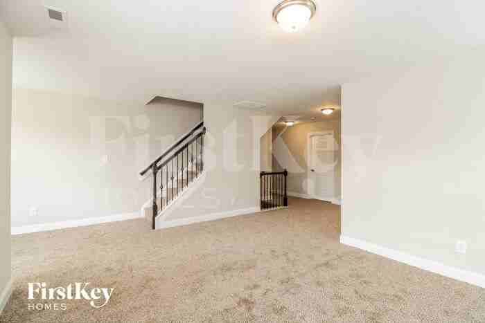 2207 Talon Drive - Photo 2 of 15