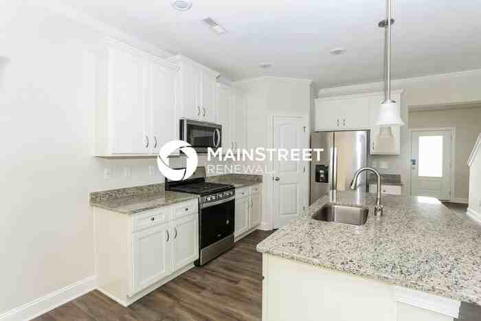 3824 Allenby Pl - Photo 5 of 17