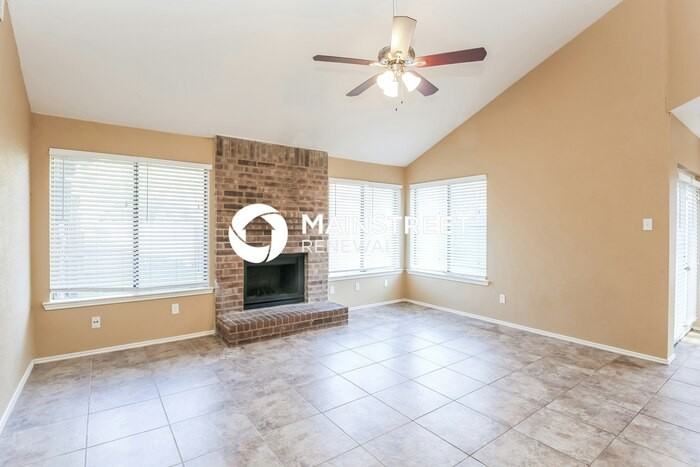 4031 Rocky Ledge Dr - Photo 2 of 17