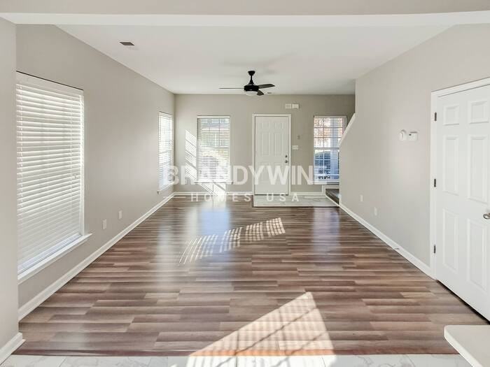 618 Peyton Cir #618 - Photo 3 of 18