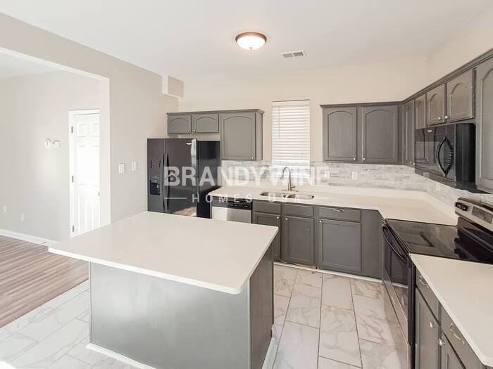 618 Peyton Cir #618 - Photo 5 of 18