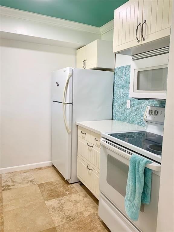 930 Osceola Dr #2 - Photo 6 of 38