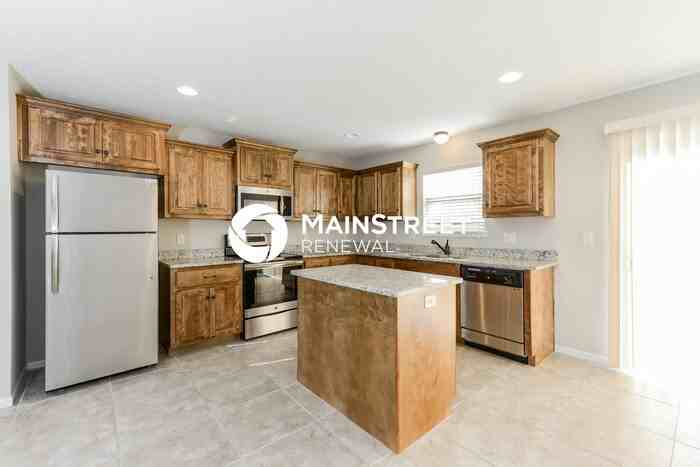 801 Emerson Dr - Photo 5 of 17