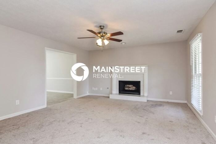 2935 Emerson Lake Drive - Photo 2 of 15