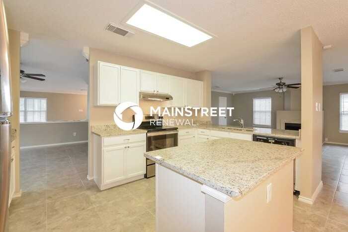 8423 Manderly Place - Photo 6 of 15