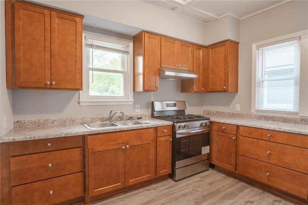 1317 Reaney Ave - Photo 5 of 18