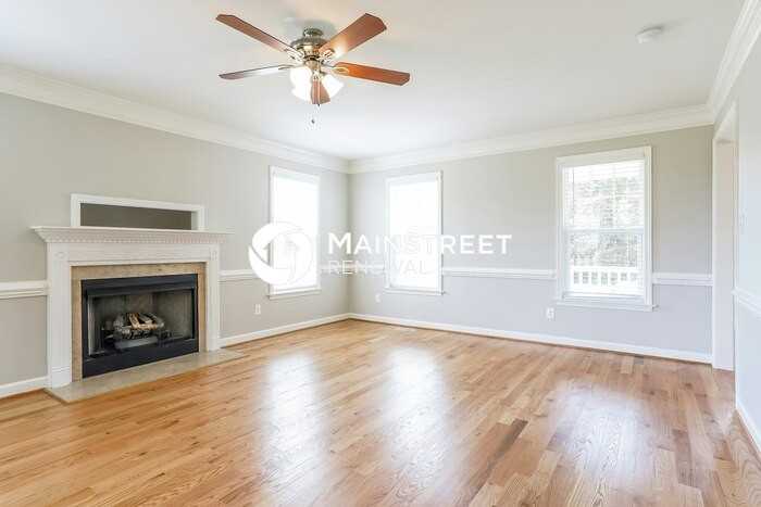 26 Steep Hill Ct - Photo 2 of 17
