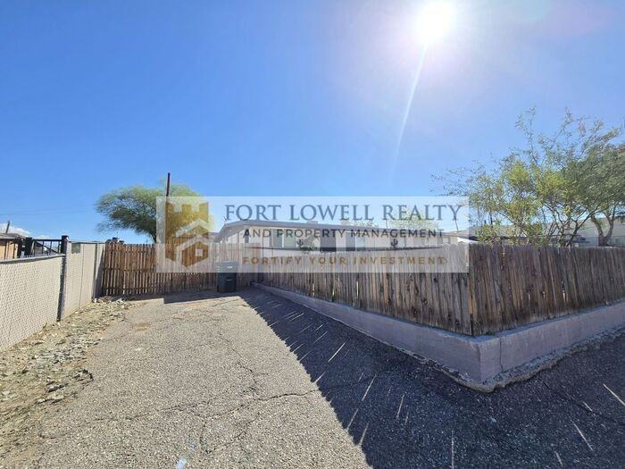 3008 N Balboa Ave - Photo 4 of 16