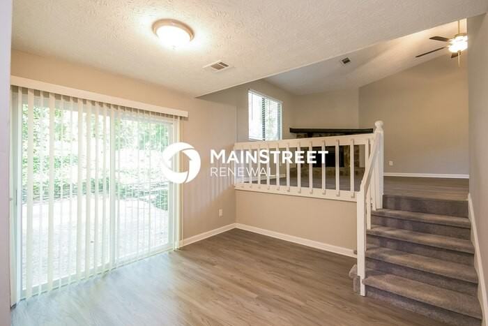 733 Emerald Forest Cir - Photo 5 of 18