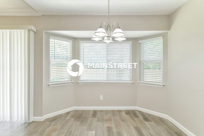 9550 New World - Photo 4 of 16