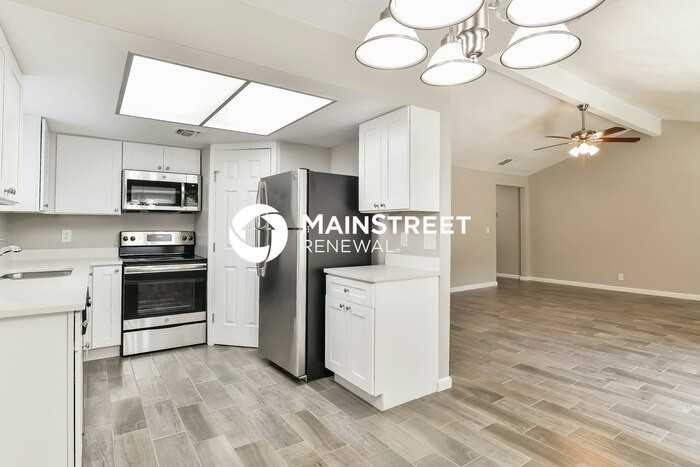 9550 New World - Photo 5 of 16