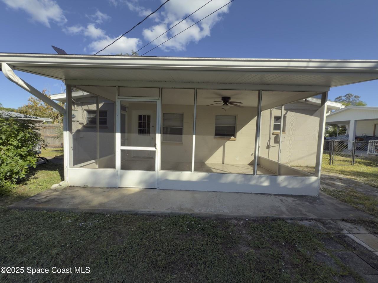 4530 Coleridge Ave - Photo 4 of 14