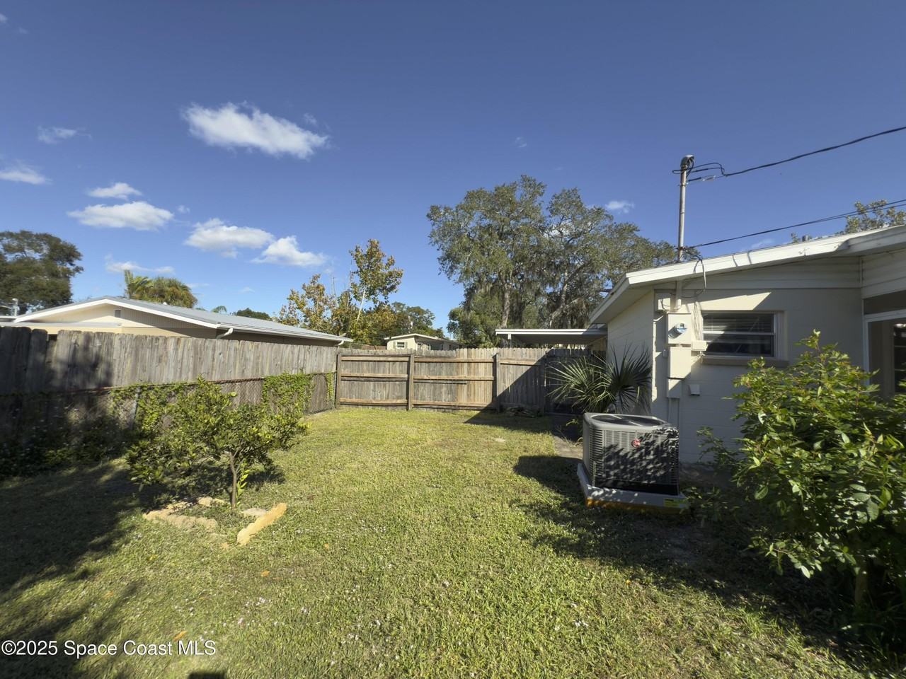 4530 Coleridge Ave - Photo 5 of 14