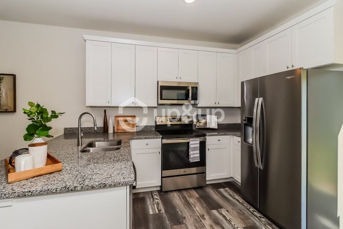 933 Ranchero St - Photo 6 of 17