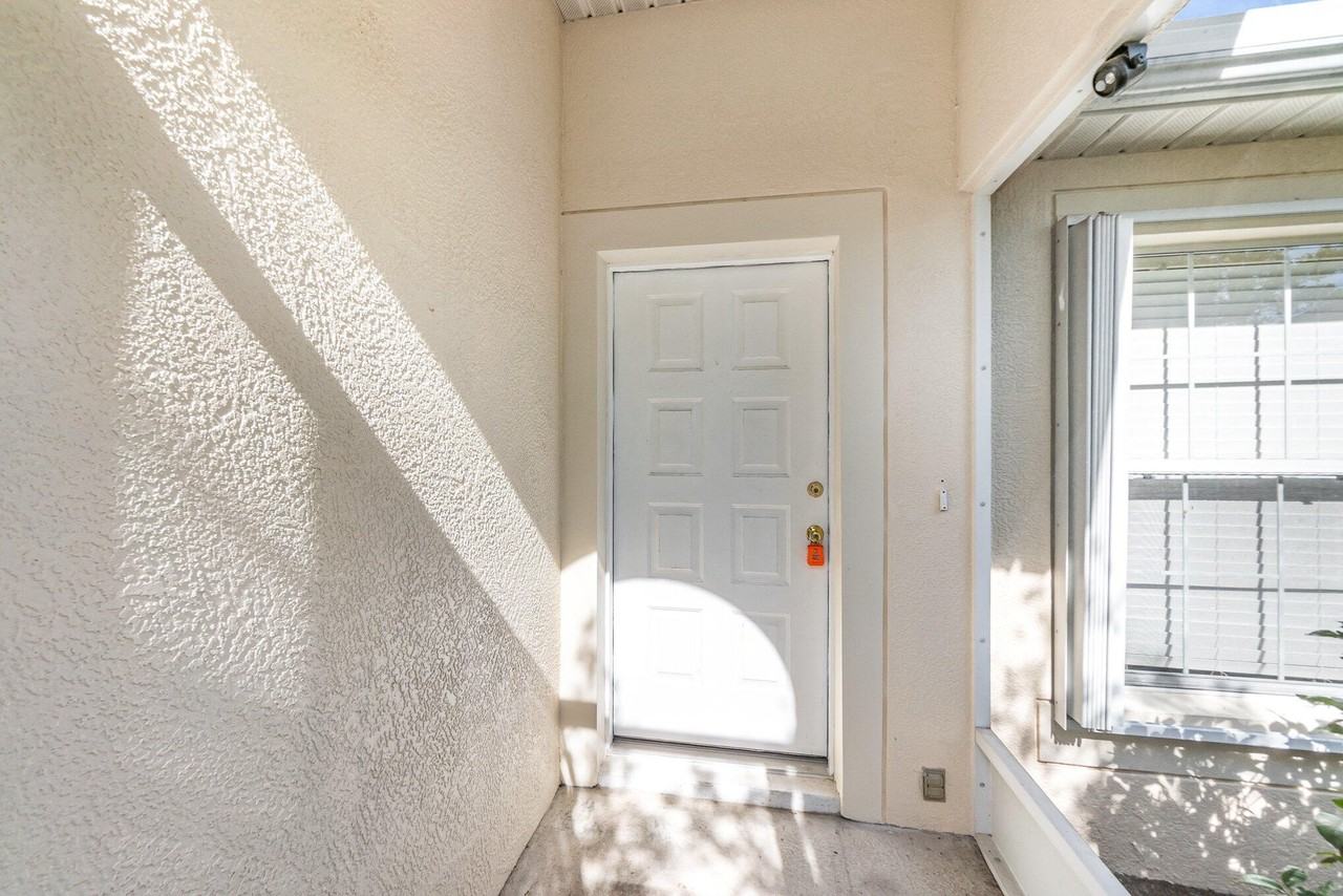 1742 Laramie Circle - Photo 4 of 19