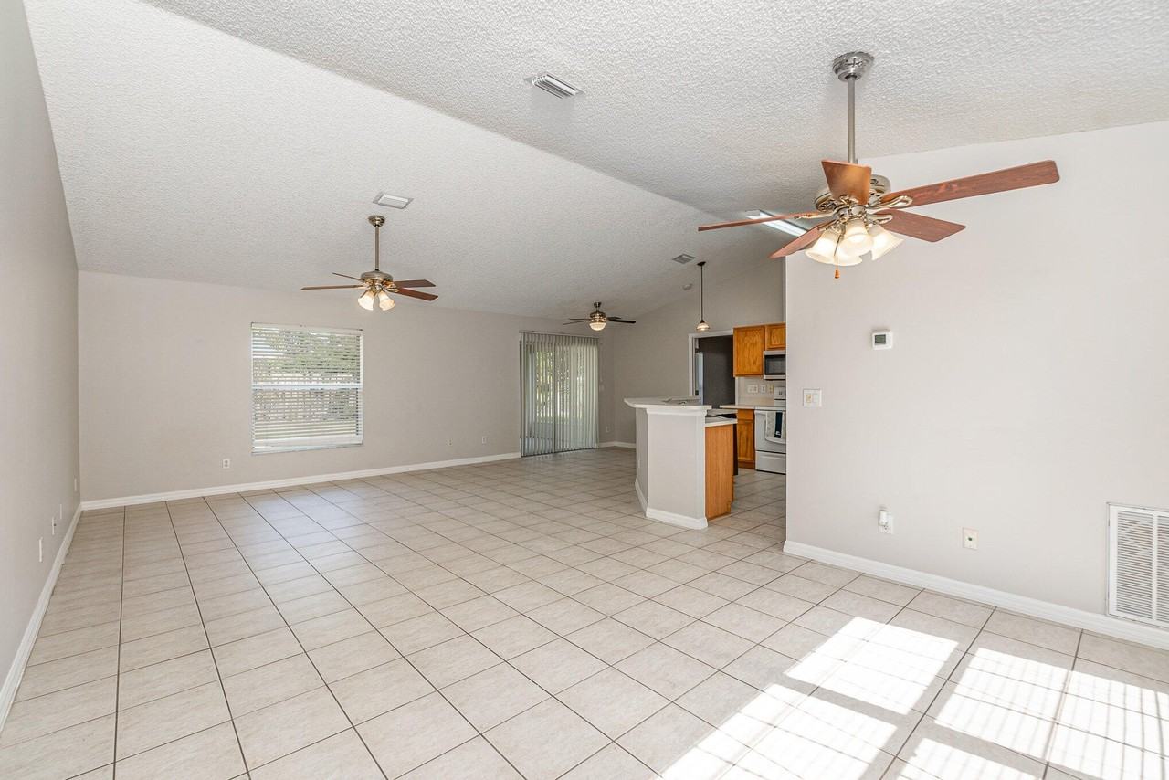 1742 Laramie Circle - Photo 5 of 19