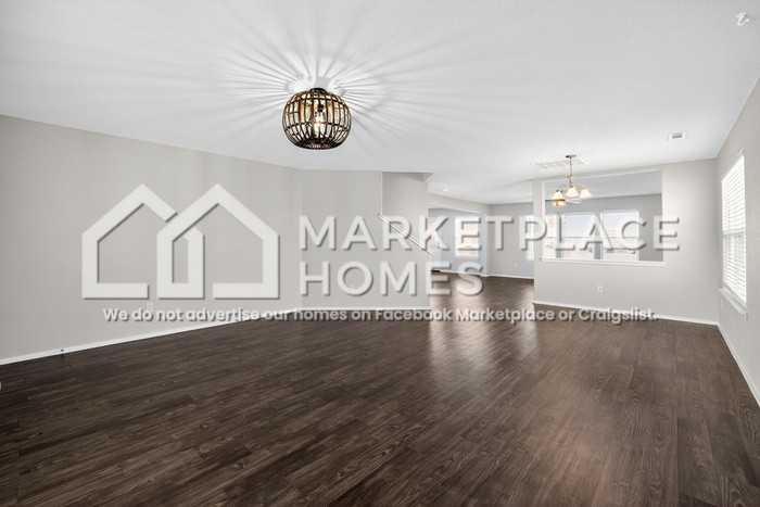 904 Southwest Loudon Drive - Photo 6 of 38