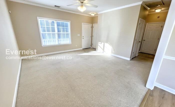 101 Bush St - Photo 4 of 19