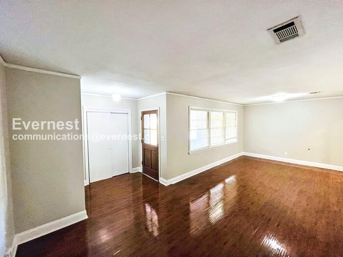 1521 Wilhurst St - Photo 4 of 22