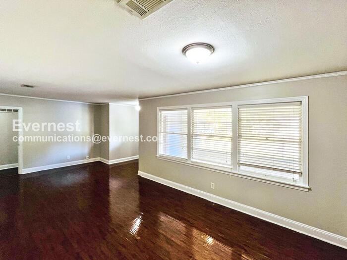 1521 Wilhurst St - Photo 5 of 22