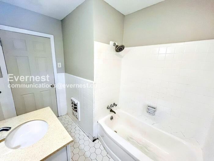 1521 Wilhurst St - Photo 7 of 22