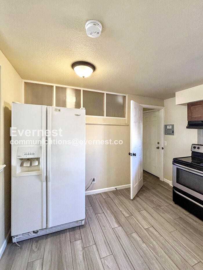 1345 Xanadu St - Photo 4 of 20