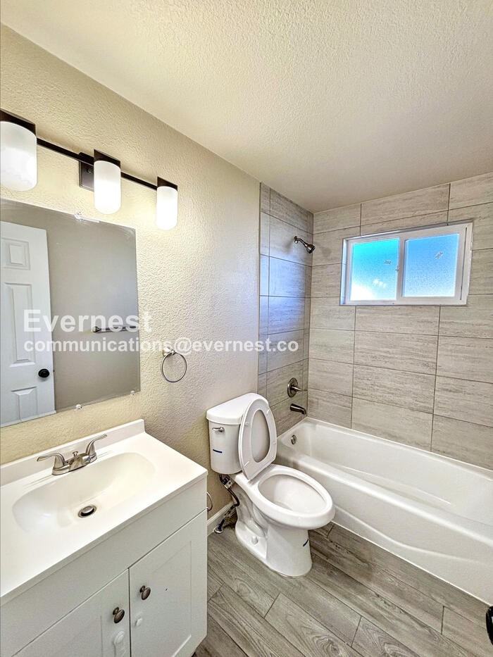 1345 Xanadu St - Photo 6 of 20