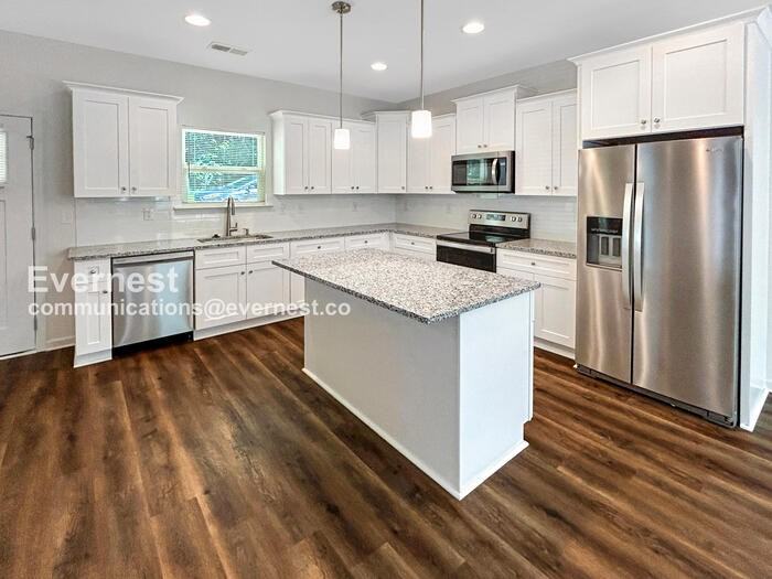 825 Key St - Photo 2 of 20