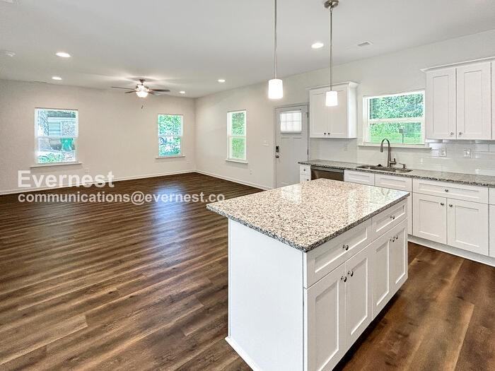 825 Key St - Photo 3 of 20