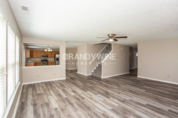 967 Webb Dr - Photo 5 of 20