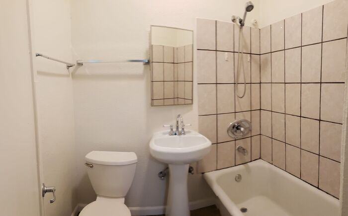 4306 Utah St - Photo 4 of 9