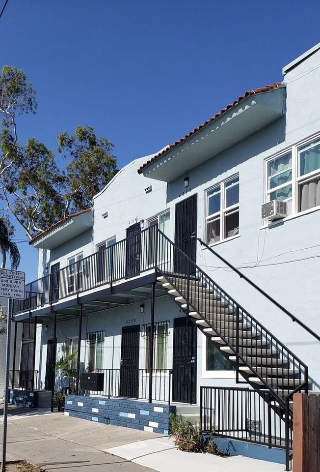 4306 Utah St - Photo 6 of 9