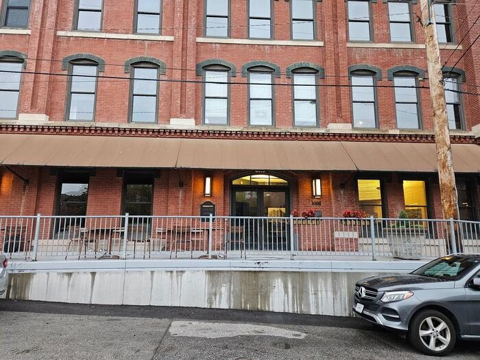 200 Main St #412 - Photo 2 of 18