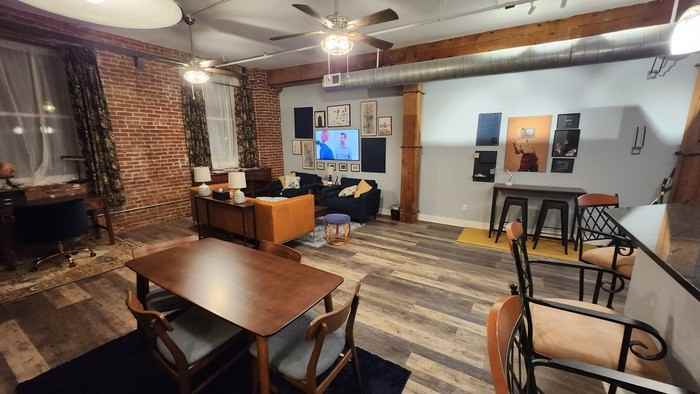 200 Main St #412 - Photo 5 of 18