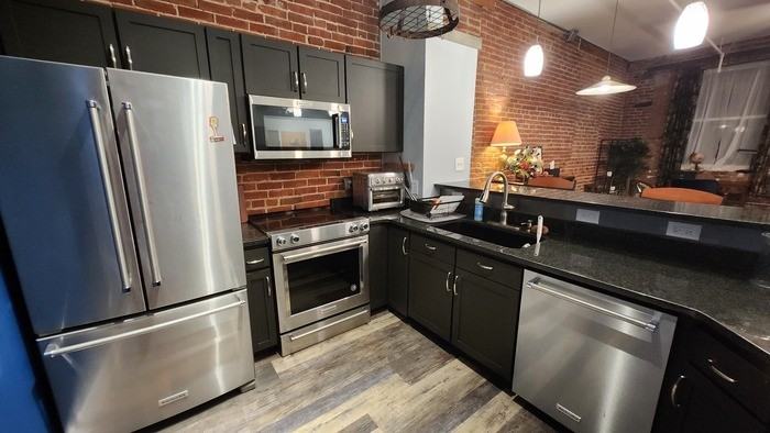 200 Main St #412 - Photo 6 of 18