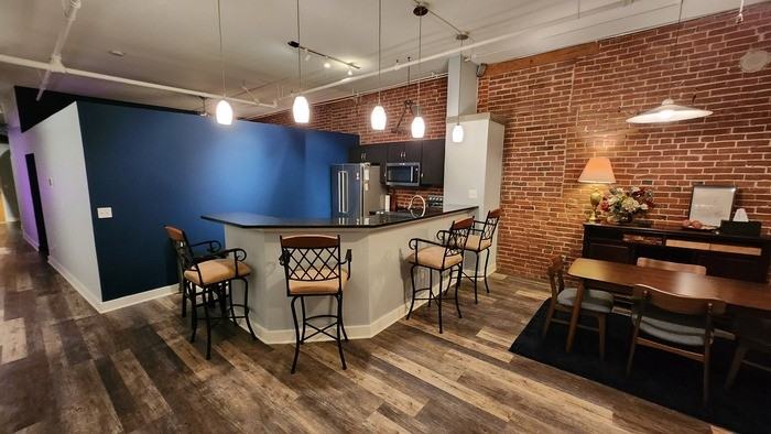 200 Main St #412 - Photo 7 of 18